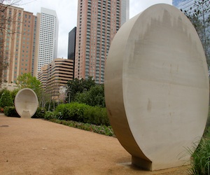 DISCOVERY GREEN SCULPTURE